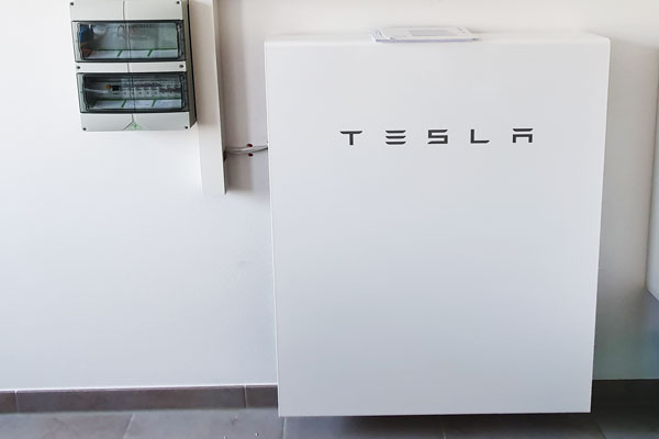 Tesla-Wallbox Stromspeicher Paderborn